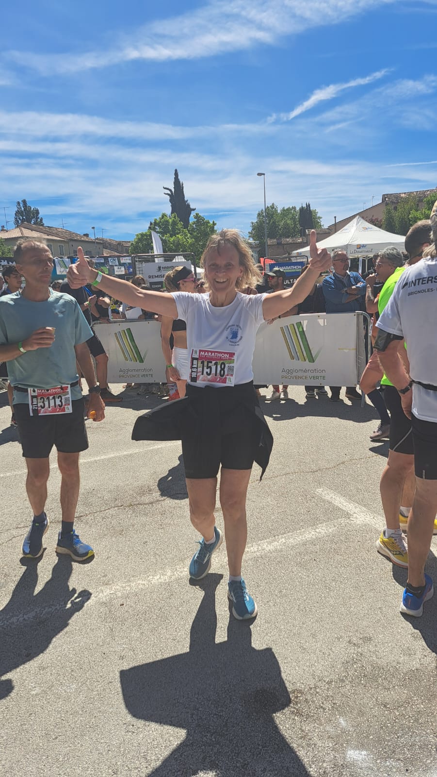 Arrivée de Françoise Vallin sur le 10,4 km du Marathon Var Provence Verte 2026