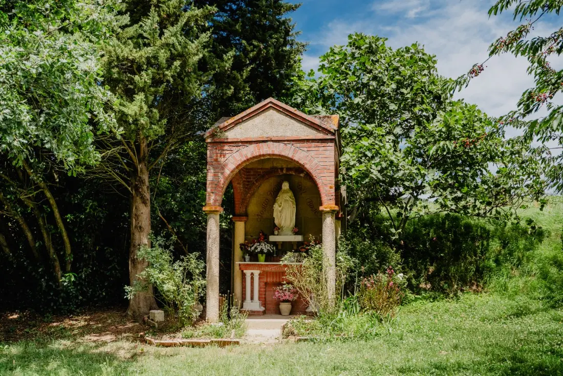 Oratoire Notre-Dame-des-Bois sur le parcours de la randonnée autour de Clermont-le-Fort