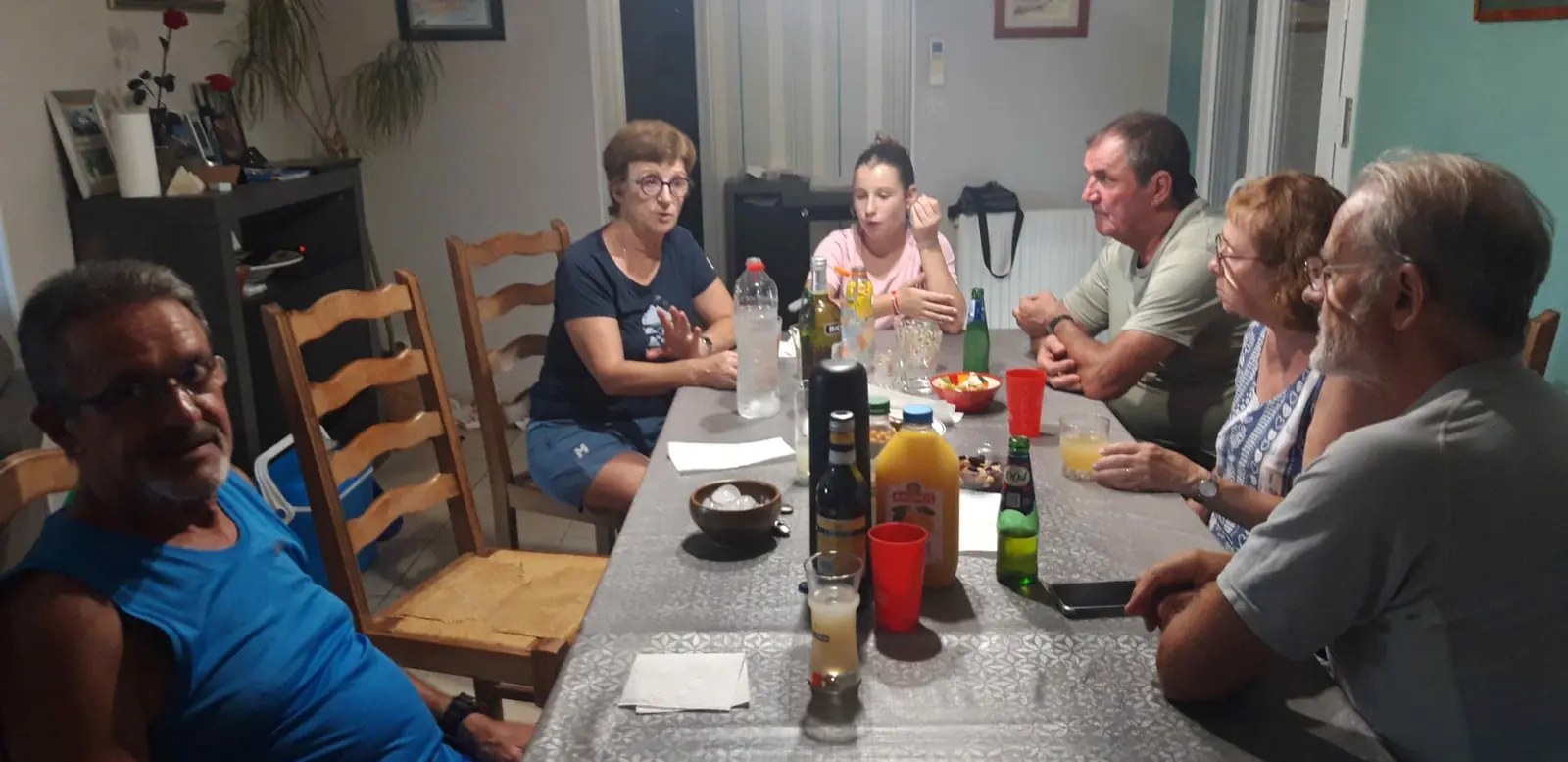 Réception des randonneurs de l’ACFA chez Nadine et Gégé