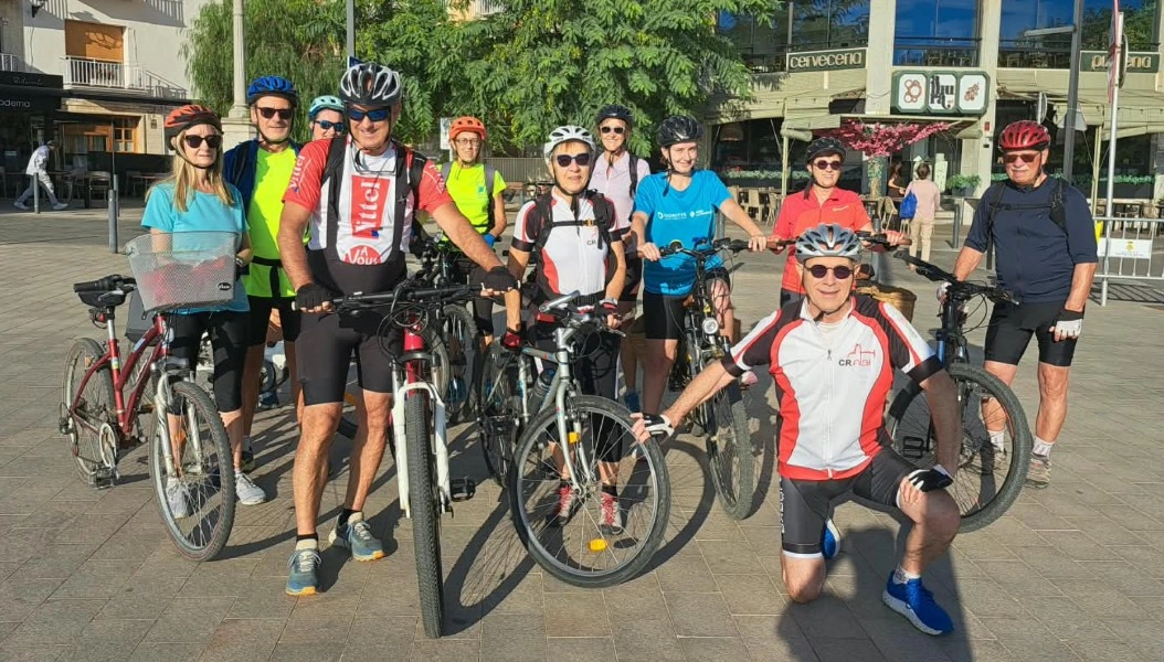 Groupe de l'ACFA Toulouse pendant une sortie vélo estivale