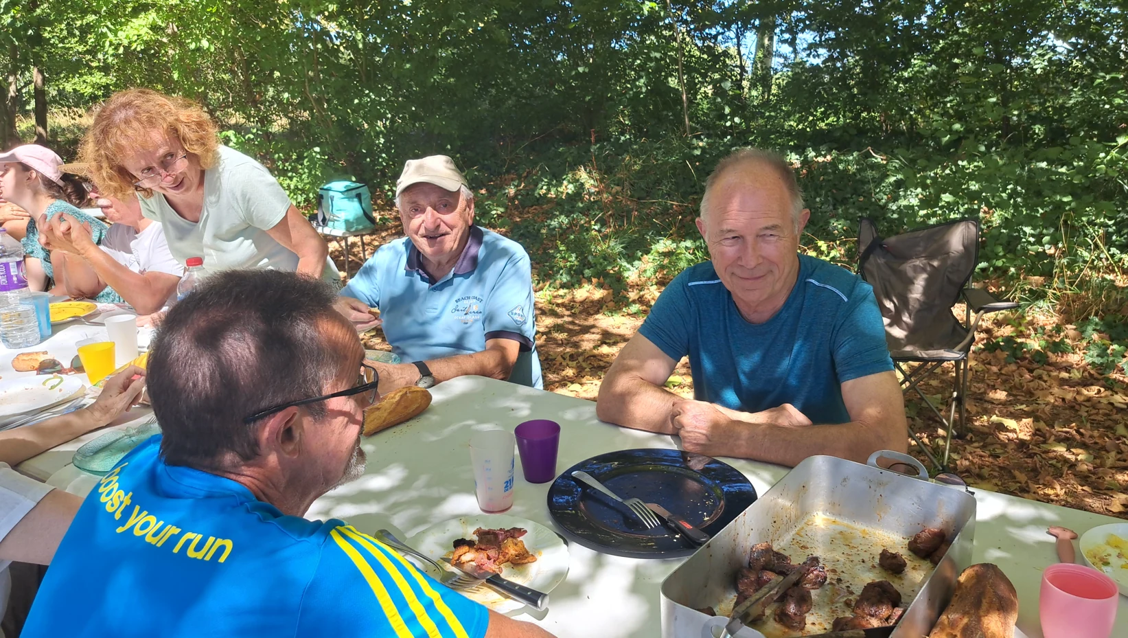 Adhérents de l’ACFA Toulouse pendant le repas de la fête 2026
